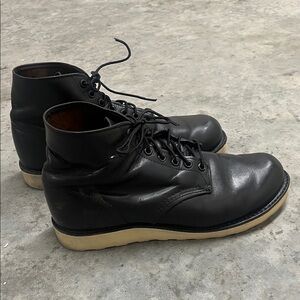Red Wing 6” Round Toe Men’s Black Leather Boots Size 9.5